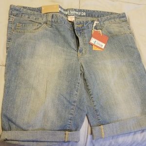 Brand new women's Bermuda shorta